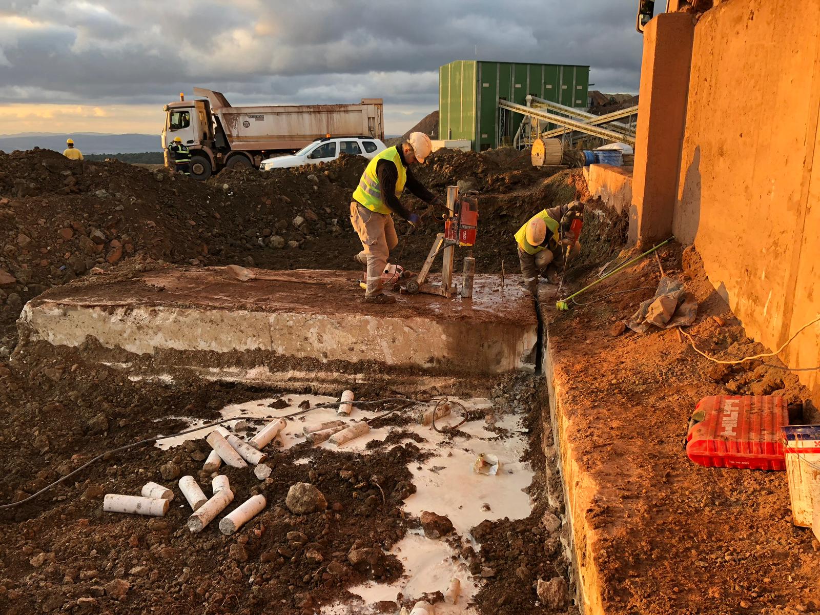 lento-yapi-muhendislik-karot-beton-delme (7) lento-yapi-muhendislik-karot-beton-delme (7)